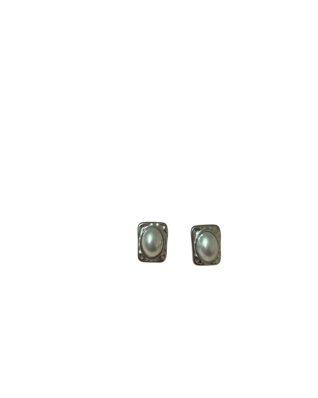 The Pearl Manor Earrings